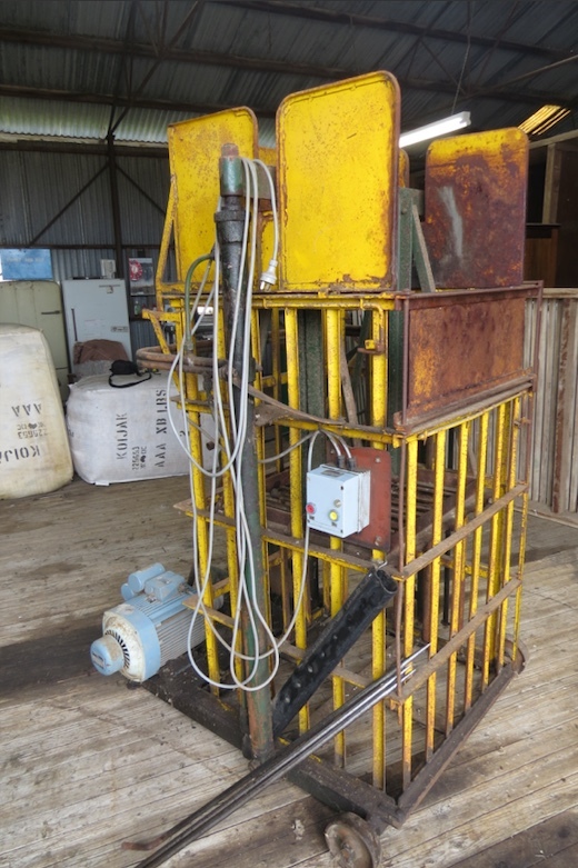 Morton Baker Hydraulic Wool Press Livestock Equipment Shearing